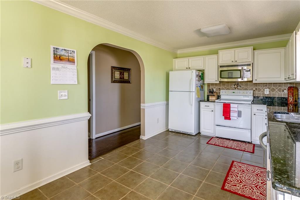 5465 Springhouse Farm Road Winston-Salem, NC 27107 - Photo 4 of 15 Gallery Image 4