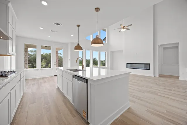 $699,880 | 7413 Desert Needle Drive, Lago Vista, TX 78645