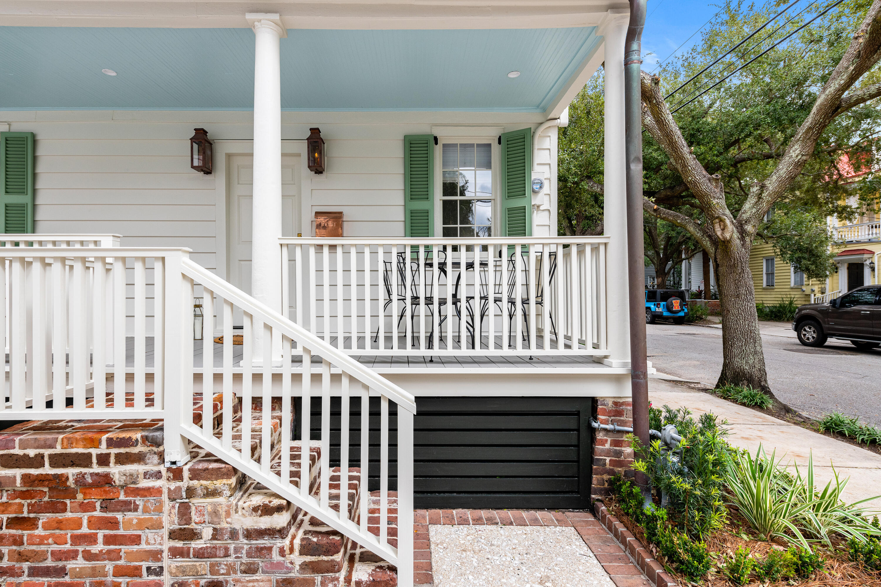 56 Bull Street Charleston, SC 29401 - Photo 2 of 26 009-56BullSt-Charleston-SC-29401-Edit-Ai