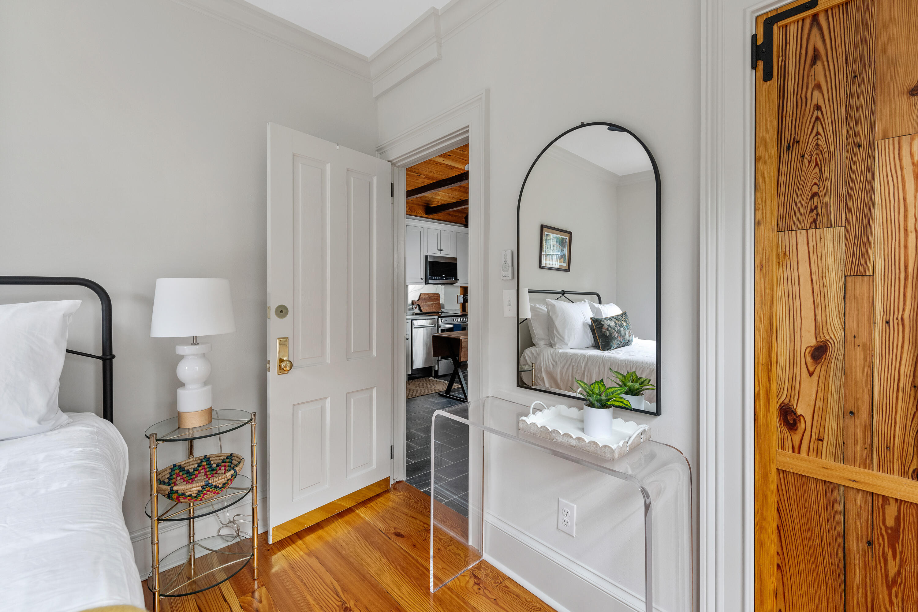 56 Bull Street Charleston, SC 29401 - Photo 22 of 26 042-56BullSt-Charleston-SC-29401-Edit-Ai