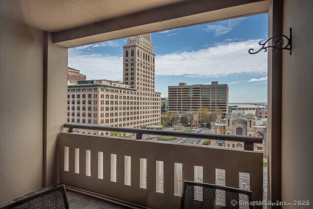 1 Gold Street, Unit 11E Hartford, CT 06103 - Photo 3 of 21 a view of a balcony