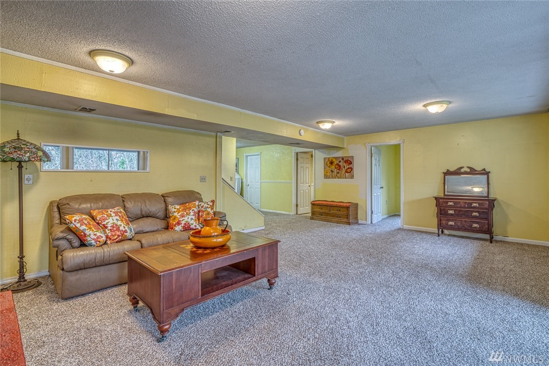 15350 Crescent Valley Road Southeast Olalla, WA 98359 - Photo 22 of 34 Gallery Image 22