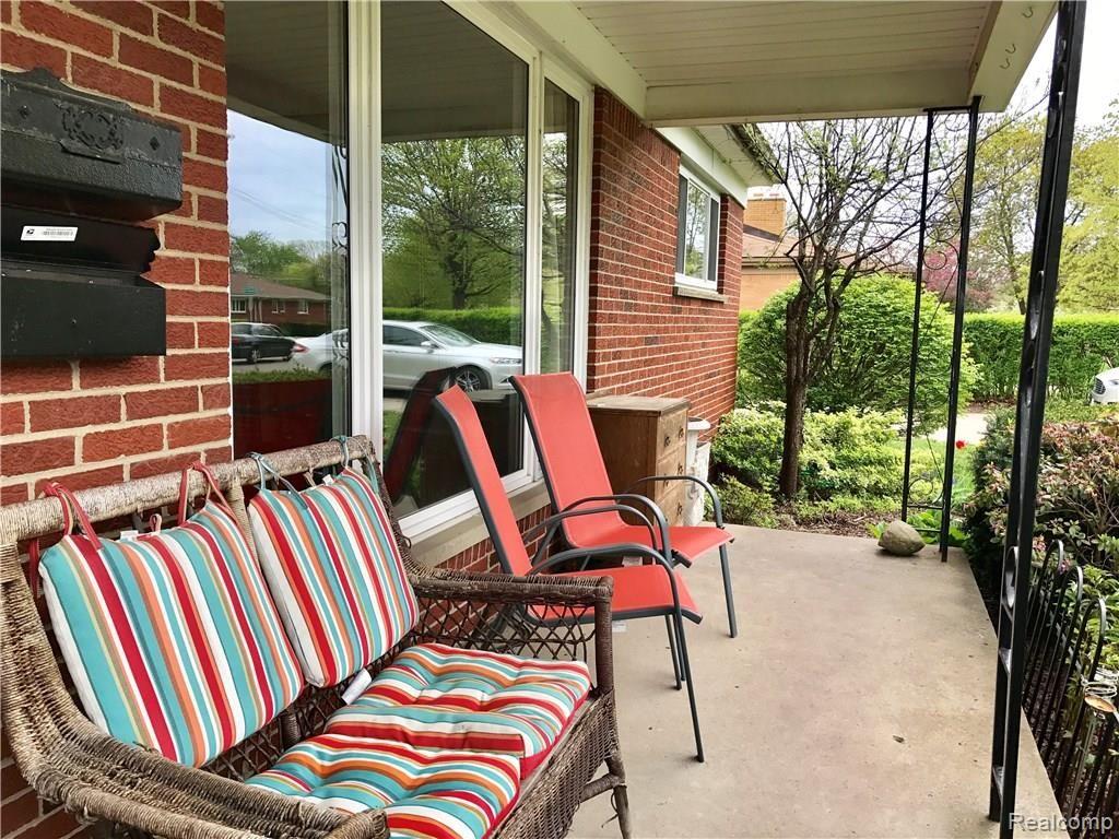 2119 Manchester Road Ann Arbor, MI 48104 - Photo 2 of 26 IMG_5961.JPG