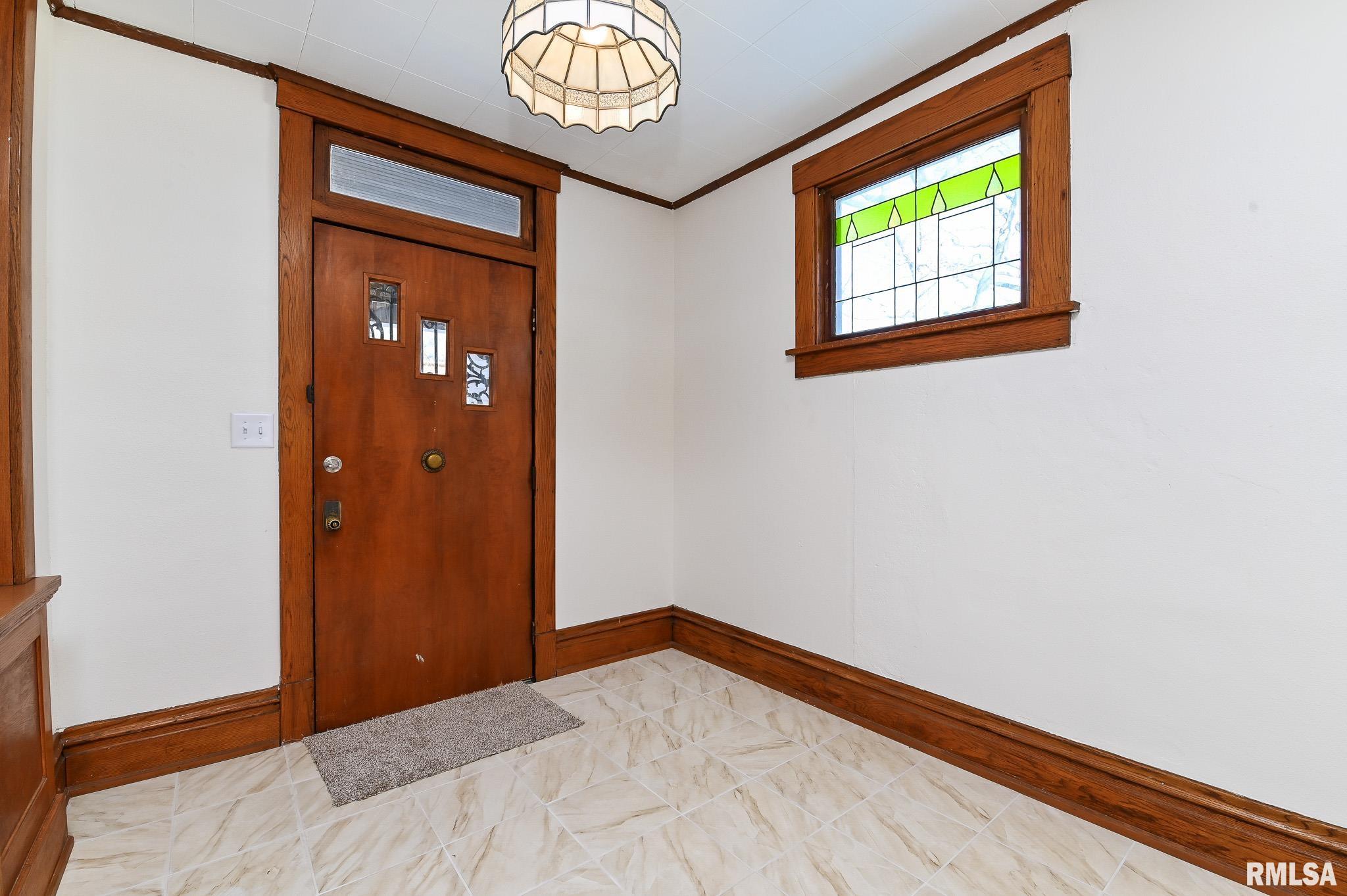 412 Washington Street Pekin, IL 61554 - Photo 13 of 47