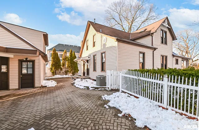 $189,900 | 412 Washington Street, Pekin, IL 61554