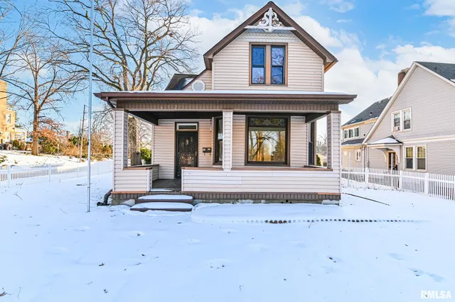 $189,900 | 412 Washington Street, Pekin, IL 61554