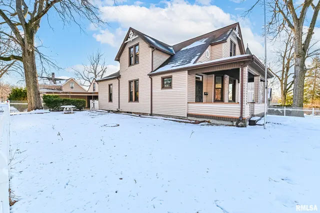 $189,900 | 412 Washington Street, Pekin, IL 61554
