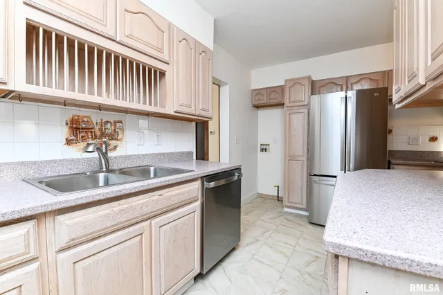 $189,900 | 412 Washington Street, Pekin, IL 61554