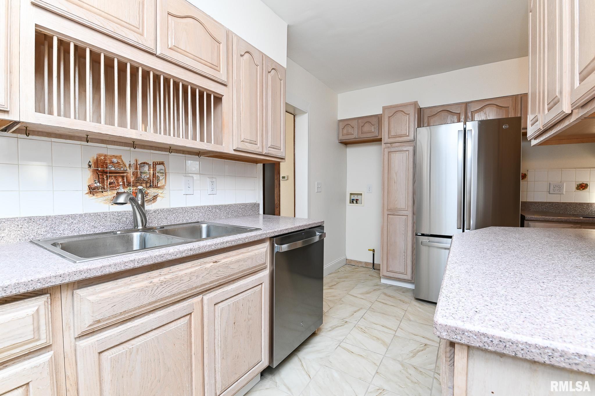 412 Washington Street Pekin, IL 61554 - Photo 22 of 47