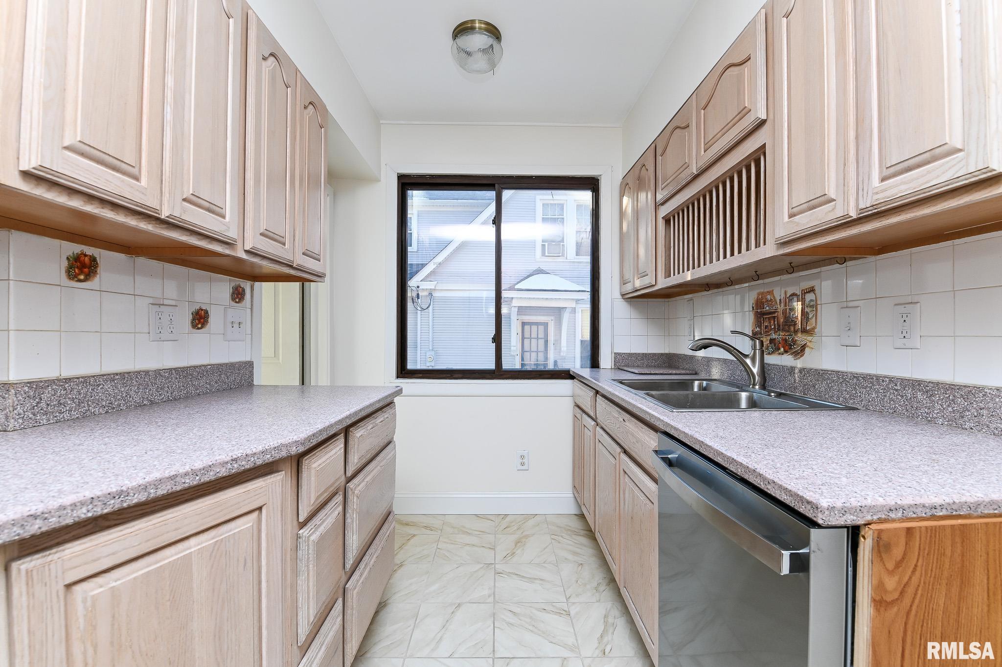 412 Washington Street Pekin, IL 61554 - Photo 23 of 47