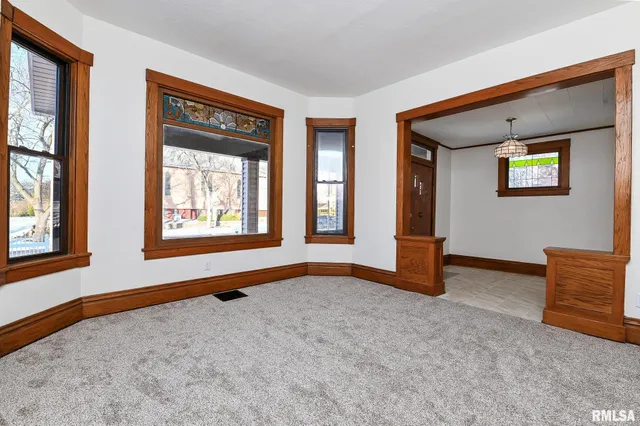 $189,900 | 412 Washington Street, Pekin, IL 61554