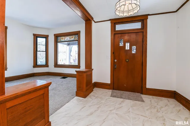 $189,900 | 412 Washington Street, Pekin, IL 61554