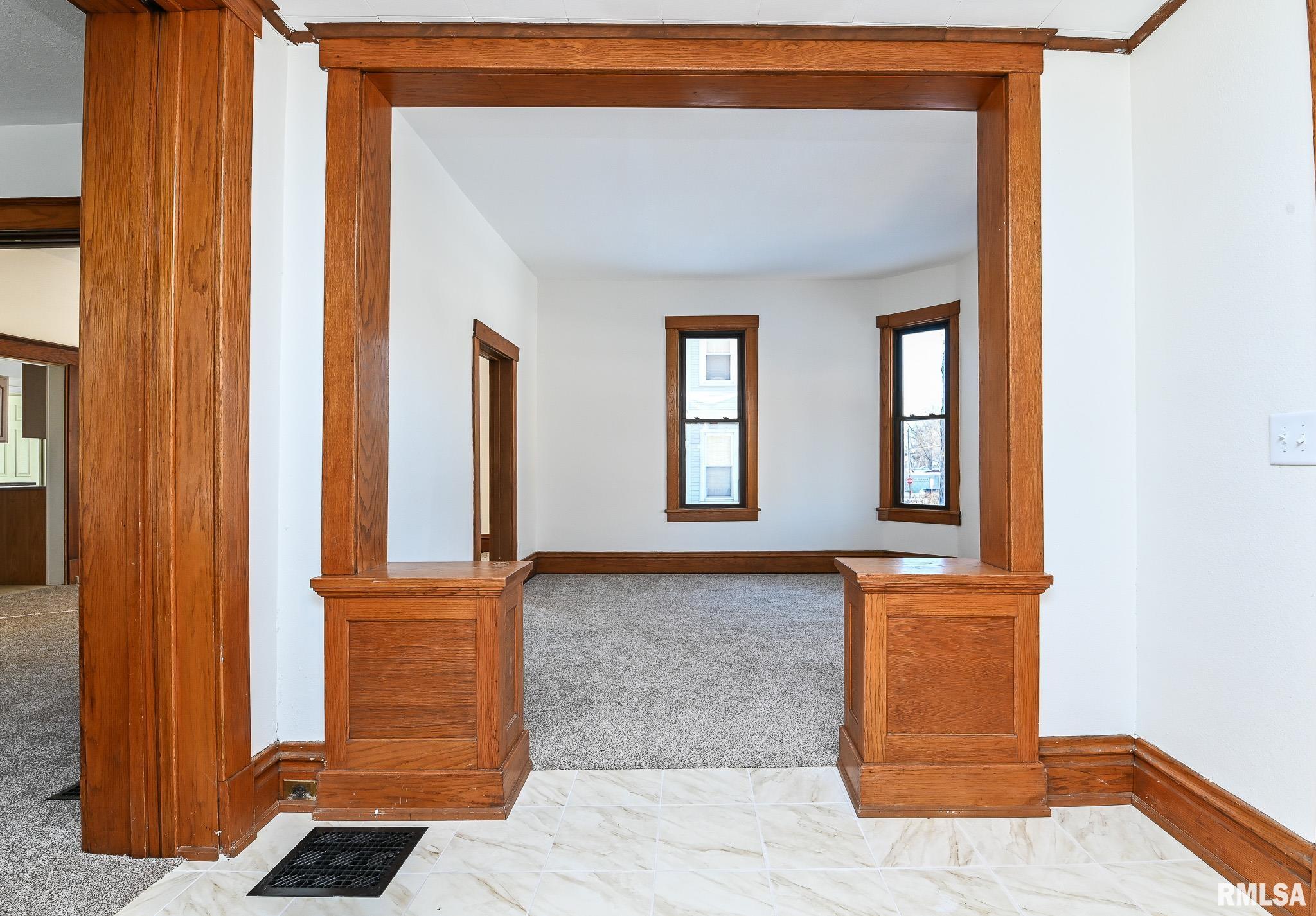 412 Washington Street Pekin, IL 61554 - Photo 7 of 47