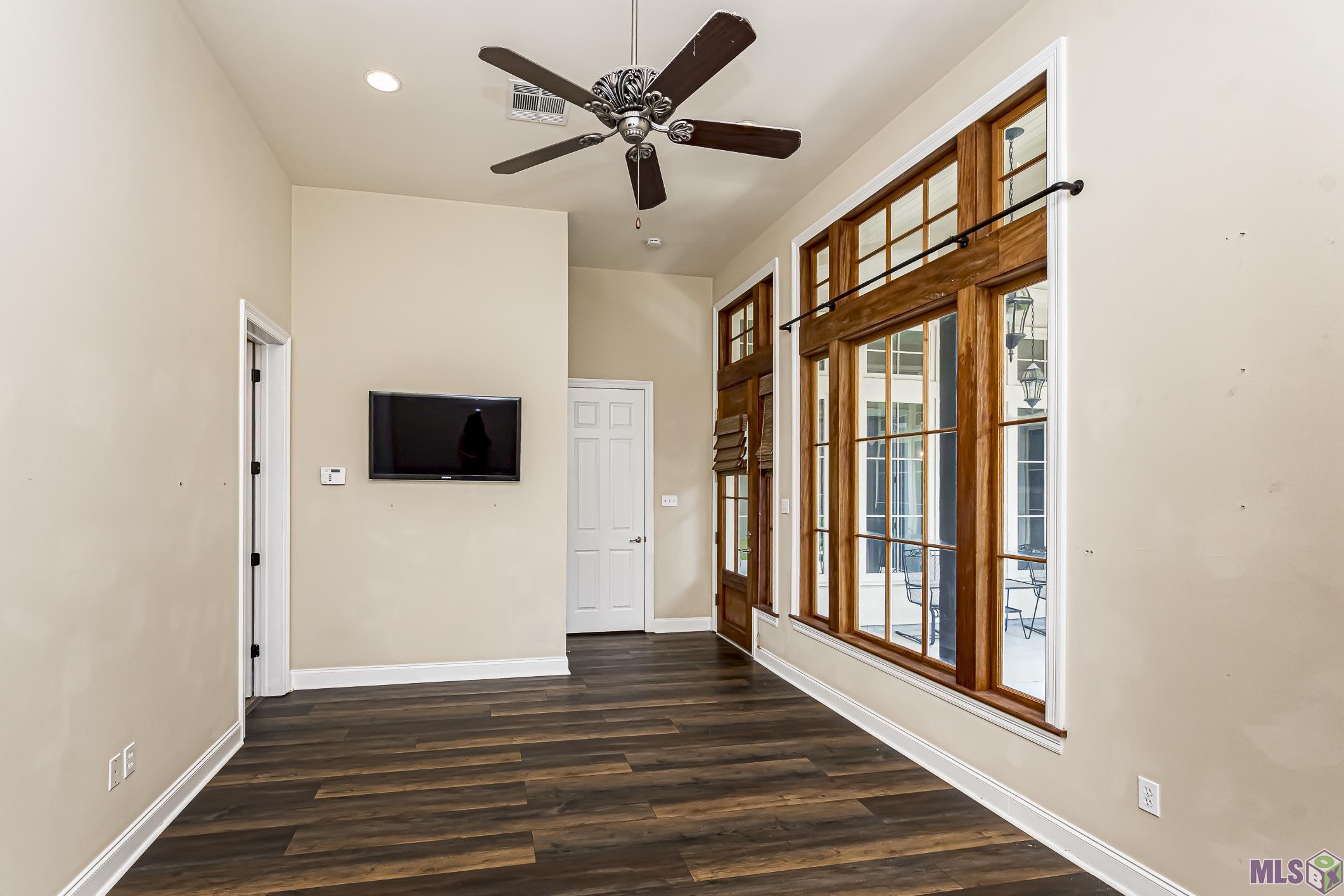 9057 Foxgate Drive Baton Rouge, LA 70809 - Photo 8 of 19 Master Bedroom