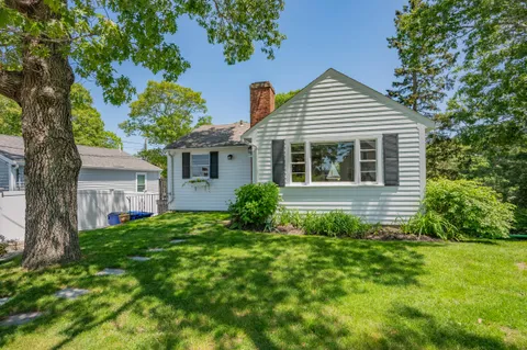 $524,900 | 22 Wallace Point, Buzzards Bay, MA 02532