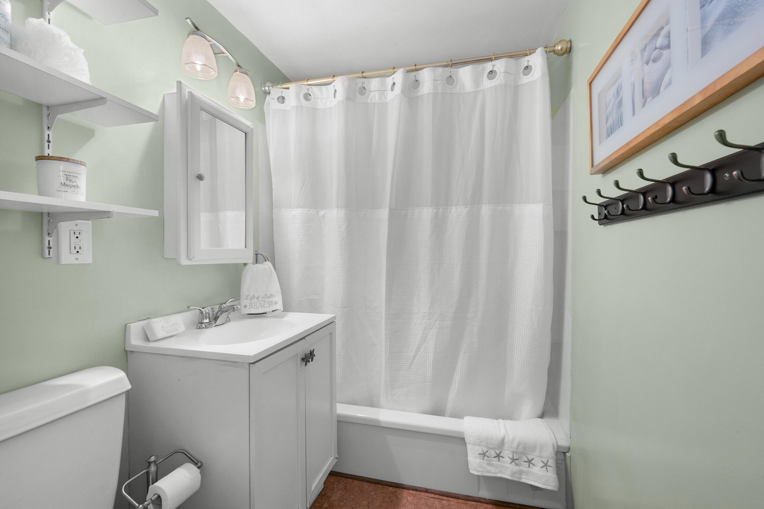 22 Wallace Point Buzzards Bay, MA 02532 - Photo 14 of 30 22 Wallace Point Bathroom 1