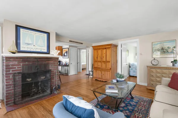 $524,900 | 22 Wallace Point, Buzzards Bay, MA 02532