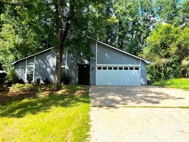 $2,150 | 320 Broken Lance Place | Long Indian Creek