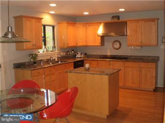 438 Round Hill Road Wayne, PA 19087 - Photo 2 of 12 Kitchen