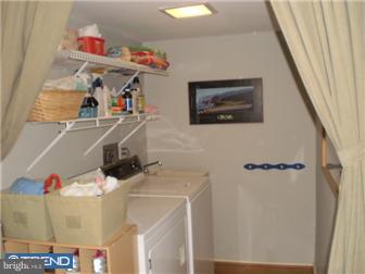 438 Round Hill Road Wayne, PA 19087 - Photo 12 of 12 Laundry Room