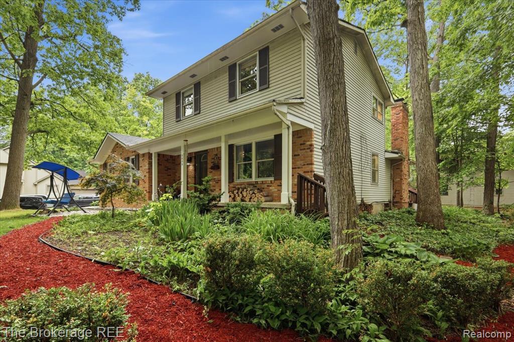 5639 Cross Village Road Grand Blanc, MI 48439 - Photo 2 of 30
