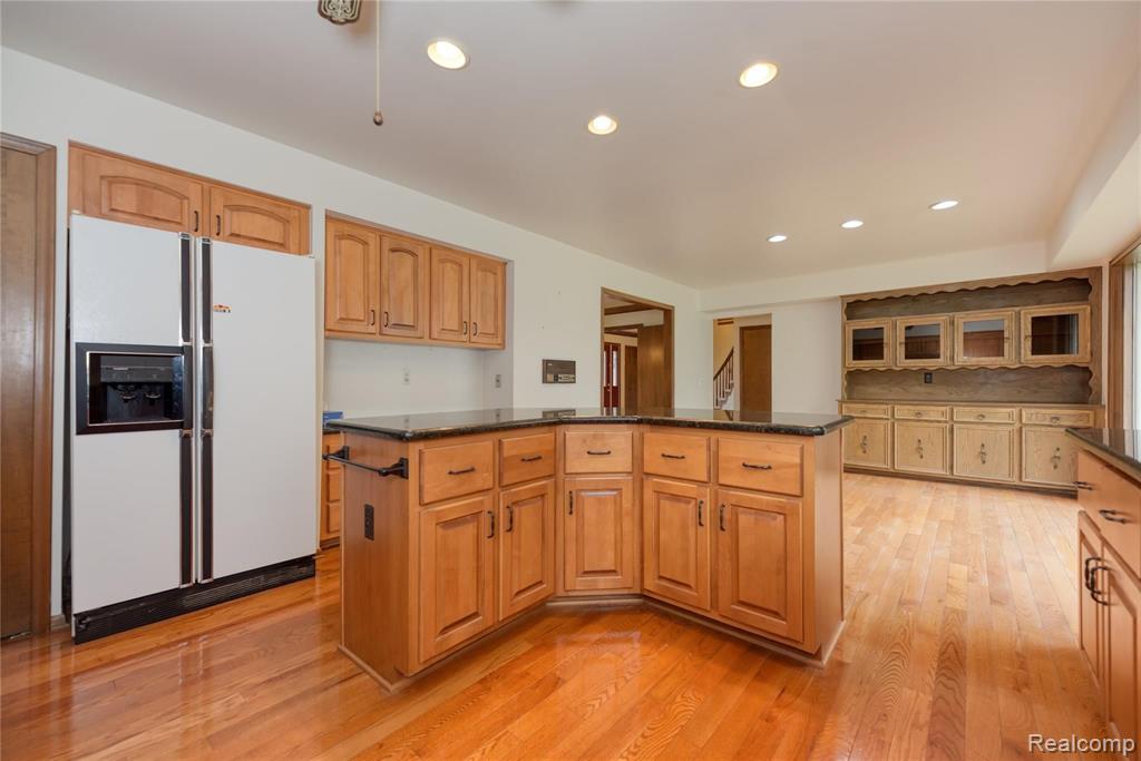1732 North Kilburn Road Rochester Hills, MI 48306 - Photo 8 of 45
