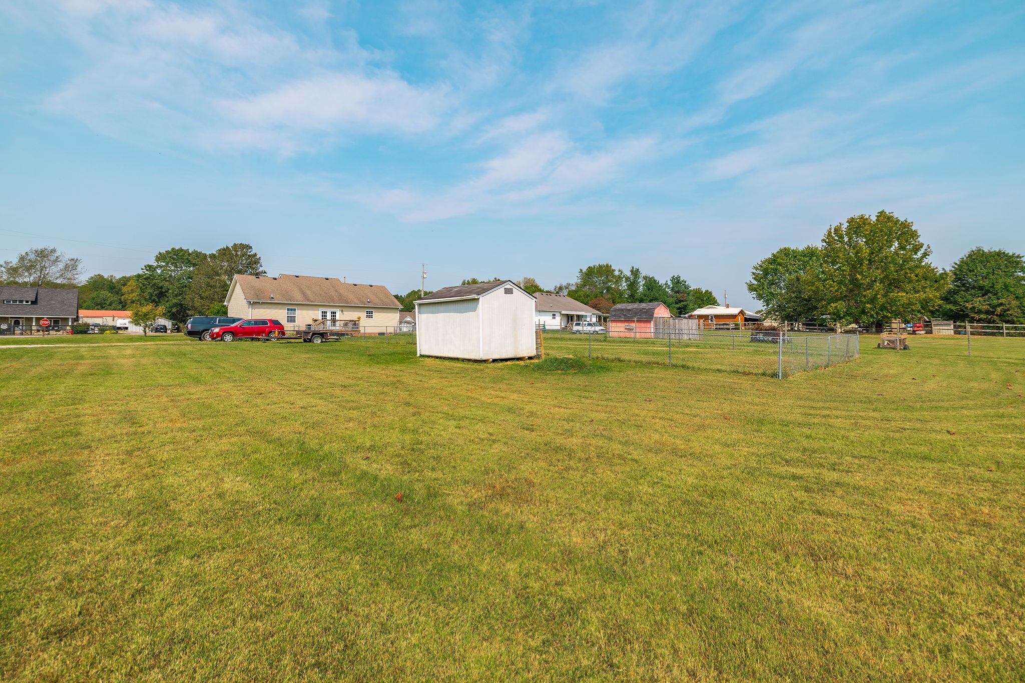 890 Mt Vernon Road Bethpage, TN 37022 - Photo 28 of 34 a view of a lake with houses