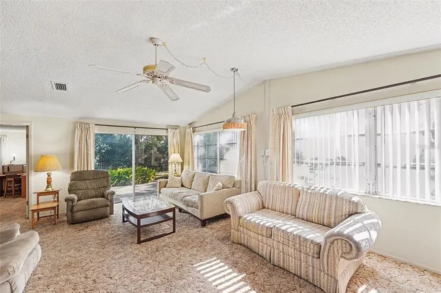 $500,000 | 1529 Coachlight Way, Dunedin, FL 34698