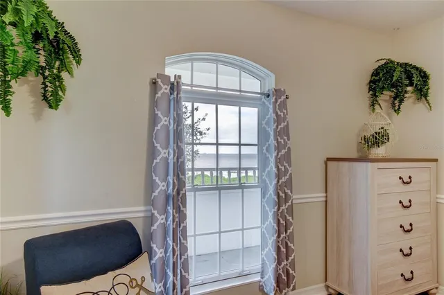 a view of a livingroom with furniture