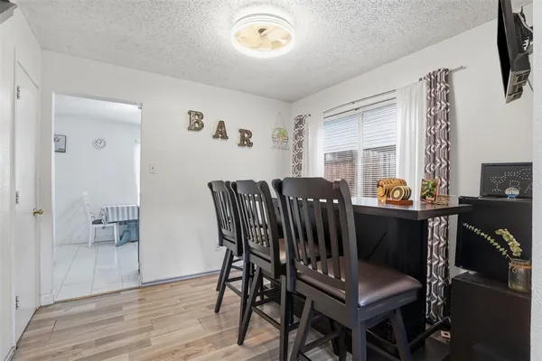 $290,000 | 2917 Brookcrest Drive, Garland, TX 75040