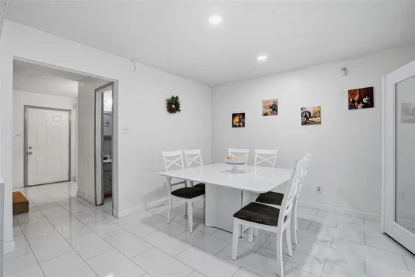 $290,000 | 2917 Brookcrest Drive, Garland, TX 75040