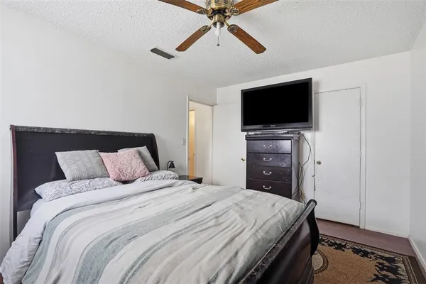 $290,000 | 2917 Brookcrest Drive, Garland, TX 75040