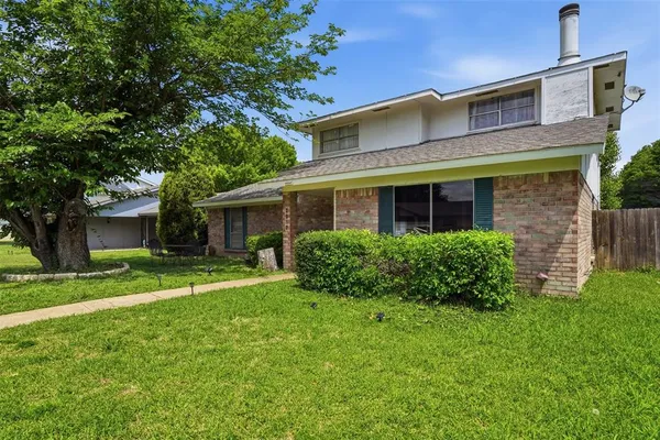 $290,000 | 2917 Brookcrest Drive, Garland, TX 75040