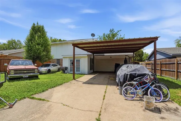 $290,000 | 2917 Brookcrest Drive, Garland, TX 75040