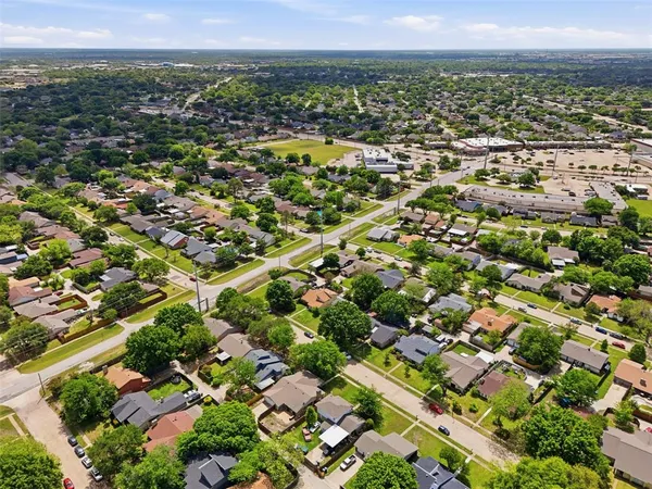 $290,000 | 2917 Brookcrest Drive, Garland, TX 75040