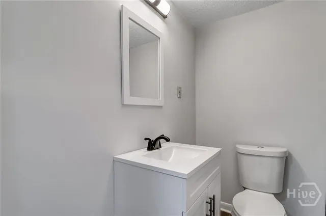 $314,900 | 278 Horseshoe Road, Bloomingdale, GA 31302