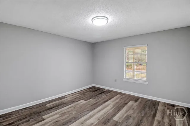 $314,900 | 278 Horseshoe Road, Bloomingdale, GA 31302