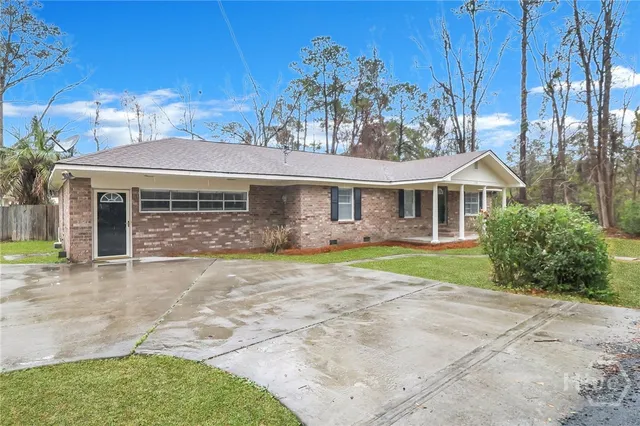 $314,900 | 278 Horseshoe Road, Bloomingdale, GA 31302