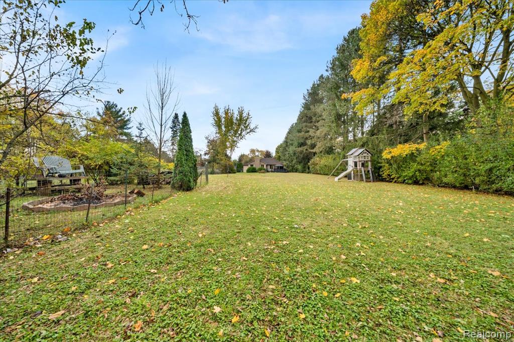 1370 South Boulevard Rochester, MI 48309 - Photo 47 of 65