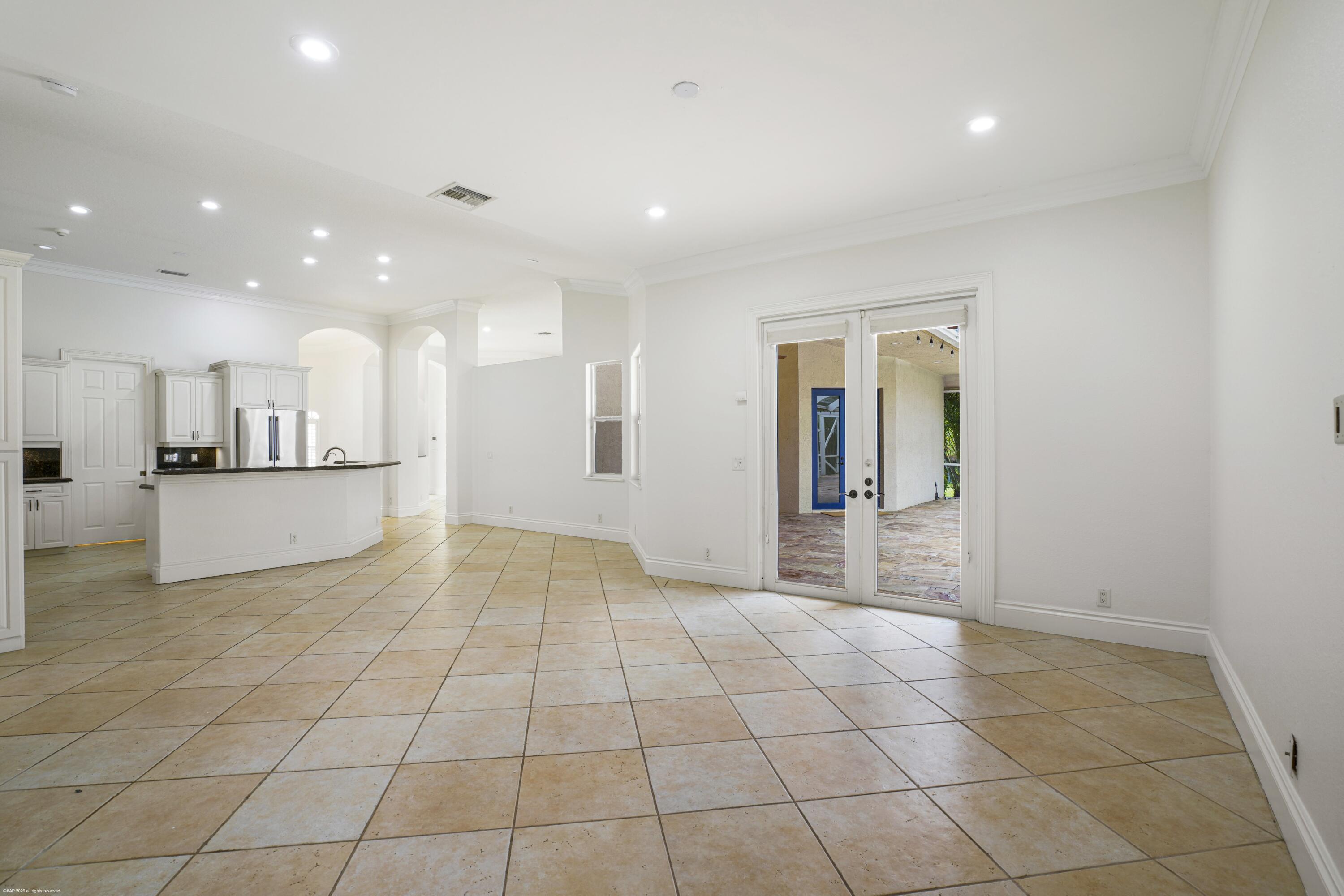 2560 Buck Ridge Trail Loxahatchee, FL 33470 - Photo 20 of 65 Family Room & Kitchen