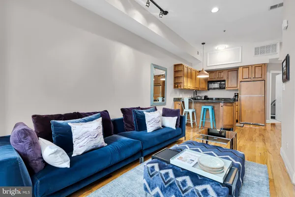 $3,550 | 2201 K Street Northwest, Unit 4, Washington, DC 20037