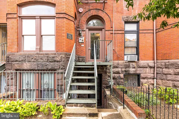 $3,550 | 2201 K Street Northwest, Unit 4, Washington, DC 20037