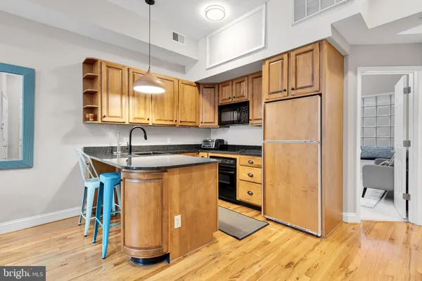 $3,550 | 2201 K Street Northwest, Unit 4, Washington, DC 20037