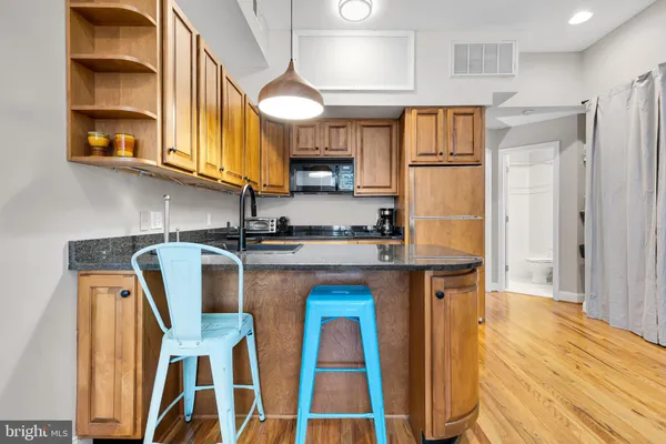 $3,550 | 2201 K Street Northwest, Unit 4, Washington, DC 20037