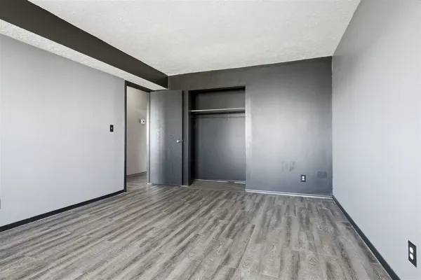 $84,900 | 1916 Tracy Drive, Unit 48, Bloomington, IL 61704