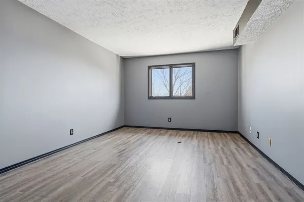$84,900 | 1916 Tracy Drive, Unit 48, Bloomington, IL 61704