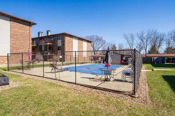 $84,900 | 1916 Tracy Drive, Unit 48, Bloomington, IL 61704