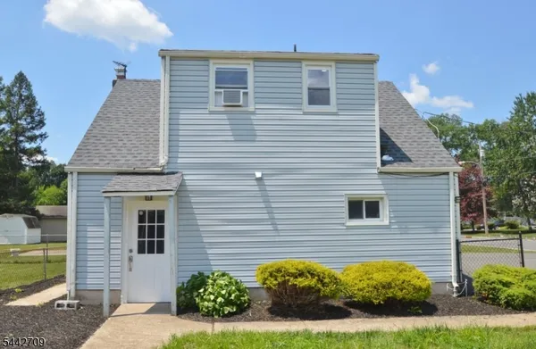$2,750 | 10 Ridgedale Avenue, East Hanover, NJ 07936
