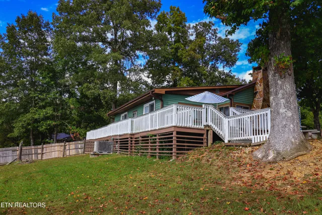 $894,000 | 130 Hickory Lane, Kingston, TN 37763