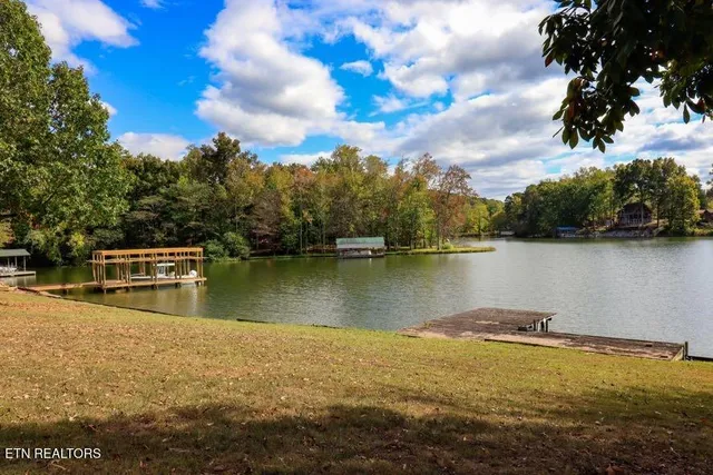 $894,000 | 130 Hickory Lane, Kingston, TN 37763